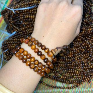 Vòng hạt gỗ bách xanh 108hạt