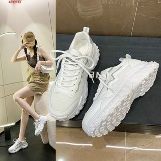 Giày thể thao nữ màu trắng đế độn êm chân AP32