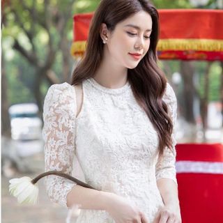 Áo dài cách tân cô đâu thiết kế tay hở vai