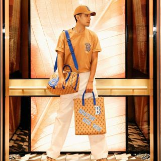 Áo thun cotton 4c nam, áo thun nam cao cấp, chất vải cotton cao cấp được dệt từ hơn 90% sợi cotton và tơ nhân tạo, độ dày vừa phải, thấm hút mồ hôi tốt, mặc thoải mái, dễ chịu - size từ 55kg - 85kg