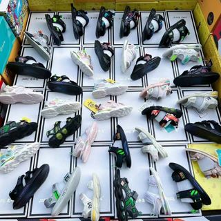 Sandal trẻ em quai ngang dán đế mềm êm chân V1025