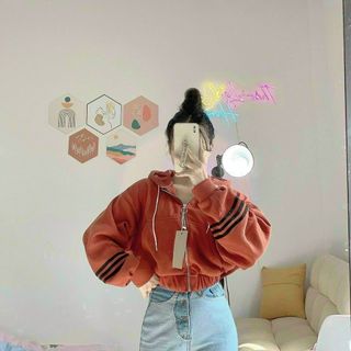 (ảnh thật)Áo Khoác form lửng crotop 3 sọc viền ở tay chất vải đẹp tay phồng dễ phối đồ thời trang