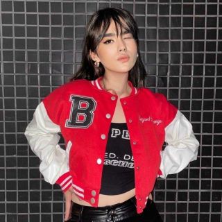 Áo khoác bomber croptop Chữ B nữ dáng lửng cánh dơi Phối tay trắng rộng bấm cúc sexy mẫu mới