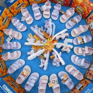 Sandal bé gái quai ngang đế bánh mỳ êm chân V1090