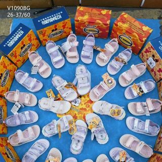 Sandal bé gái quai ngang đế bánh mỳ êm chân V1090