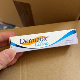 Kem trị sẹo Dermatix Ultra Advanced Scar Formula Gel làm phẳng và mờ sẹo 15g