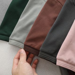 Áo thun có cổ nam, áo thun cổ bẻ nam cao cấp, chất vải xuất dư, mịn đẹp dày dặn. Sờ vải là thích. Logo thêu sắc nét. Phối cổ trẻ trung. Đơn giản - size từ 55kg - 85kg.