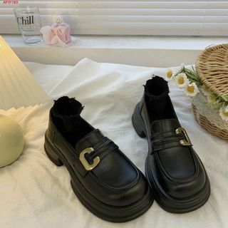 Giày lười nữ đế cao da mềm màu đen đẹp AP31