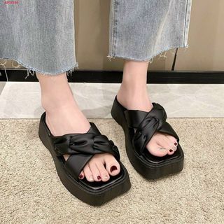 Dép Sandal nữ quai chéo chất da mềm đẹp giá sỉ