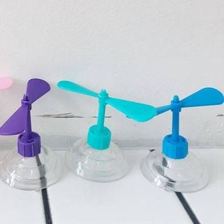 Chong Chóng Doremon Gắn Nón Bảo Hiểm Dễ Thương
