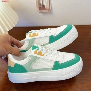 Giày thể thao nữ đế bánh mỳ phối màu nổi bật trẻ trung