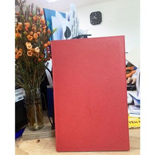 (Qùa tặng) Hộp đựng biểu trưng/cúp/kỷ niệm chương màu đỏ sang trọng 22.5x15.5x6.5cm