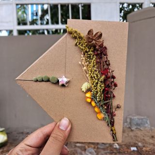 Thiệp hoa khô handmake