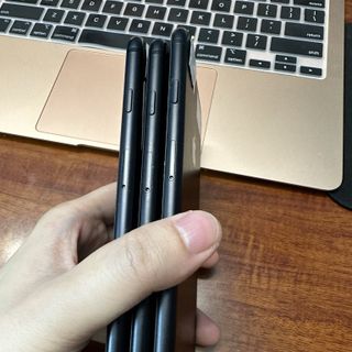 Iphone 7 PLUS 32gb màu đen likenew bảo hành 1 đổi 1