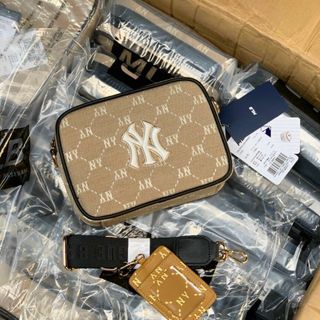 Túi MLB 1ngan kèm ví thẻ size 20