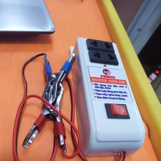 Inverter chuyển điện 12v sang 220v 40W