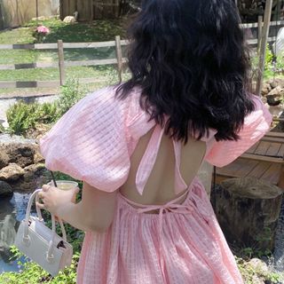 SET BBD LỖ CUTOUT LƯNG SHORT