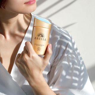 Sữa Chống Nắng Anes sa Dưỡng Da Kiềm Dầu