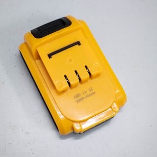 Vỏ pin, mạch bảo vệ pin 20v 10 cell có đèn led báo pin