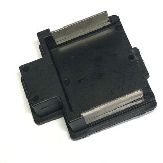 Linh kiện tháo máy, đế chân pin Makita