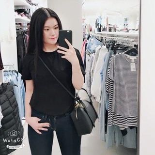 Áo Thun Trơn Cổ Tròn Trắng Đen Bán Chạy Mọi Thời Đại