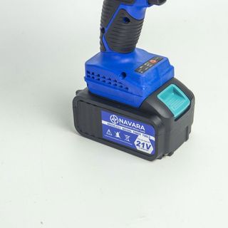 Máy siết bulong NAVARA NVR-6003 lực siết 880n.m cho sửa xe lưu động cần lực siết mạnh