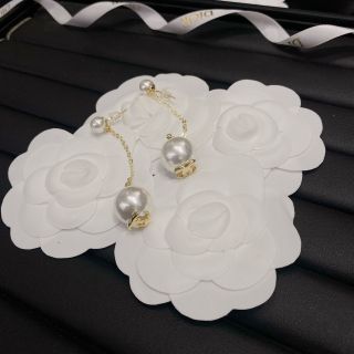 Khuyên tai hãng giá sỉ từ 25 đến 35k