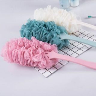 Cây bông tắm cán dài chà lưng tẩy tế bào chết tiện dụng- Màu ngẫu nhiên