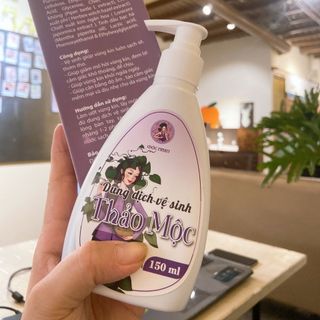 Dung Dịch Vệ Sinh Trầu Không