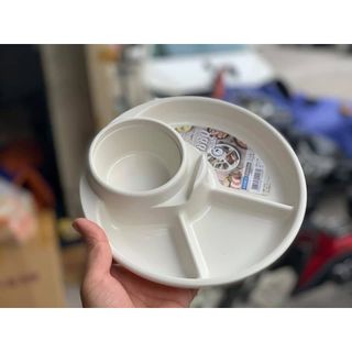 Khay ăn 3 ngăn cho bé có kèm khay để cốc, thìa dĩa , hàng Nhật