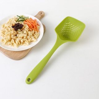 Muôi vớt kháng khuẩn Chef's màu xanh nhập khẩu từ Nhật Bản