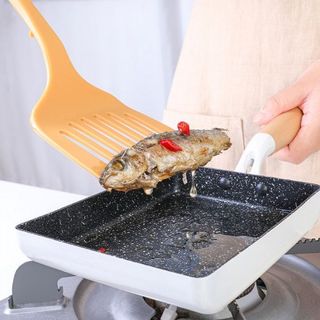 Xẻng lật có rãnh, bằng nhựa Chef's, nhập khẩu từ Nhật bản