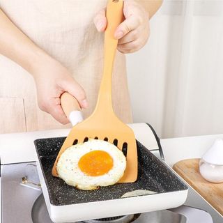 Xẻng lật có rãnh, bằng nhựa Chef's, nhập khẩu từ Nhật bản