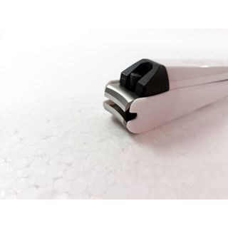 Bấm móng tay thân nhựa hoa văn KAI hàng Nật Bản