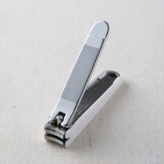 Bấm móng tay inox mẫu hoa văn KAI, cỡ nhỏ hàng Nhật bản