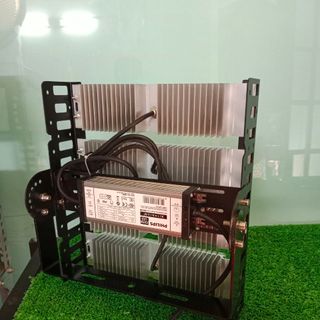 ĐÈN PHA LED MODUL 200W FULL PHILIP DÙNG CHO SÂN BÓNG