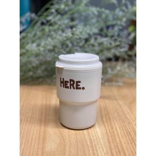 Cốc uống nước kèm nắp xoay có lỗ cắm ống hút, hàng Nhật Bản (ba mầu)
