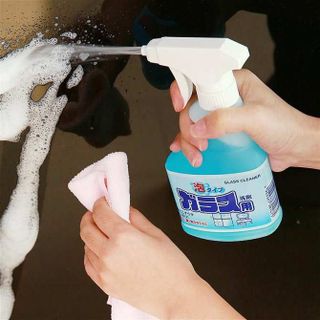 Chai xịt vệ sinh kính 300ml Rocket