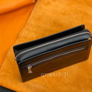 Clutch cầm tay khóa số tự động