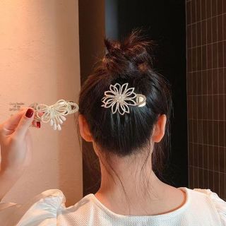 Kẹp tóc mỏ vịt đính hạt trai búi tạo kiểu tóc