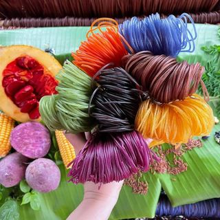 Bún phở rau củ ngũ sắc. thực phẩm tốt cho sức khỏe. nguyên liệu tự nhiên