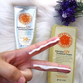 Review Kem Chống Nắng 3W Clinic Intensive UV Sunblock Cream