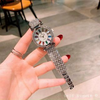 Đồng hồ nữ đá đẹp