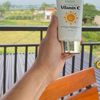 Kem chống nắng vitamin c 70ml chính hãng
