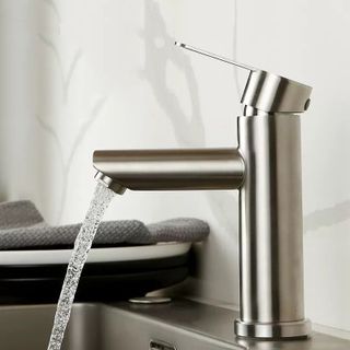 Vòi lavabo nóng lạnh màu trắng bóng kiểu thân tròn, thiết kế hiện đại , sang trọng
