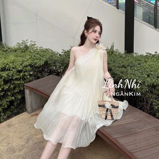 Đầm lệch vai đính hoa thiết kế mùa hè 2023