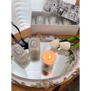 #SET_NẾN #DIPTYQUE 
FULLBOX + TÚI GIẤY HÃNG LÀM QUÀ BAO SANG