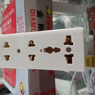 Ổ cắm 3 Trắng