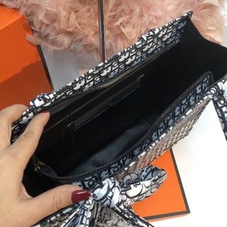 TÚI TOTE DR KÈM KHĂN LỤA CAO CẤP VẢI TRẦN THÊU TINH TẾ - TRÙM SỈ VN