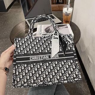TÚI TOTE DR KÈM KHĂN LỤA CAO CẤP VẢI TRẦN THÊU TINH TẾ - TRÙM SỈ VN